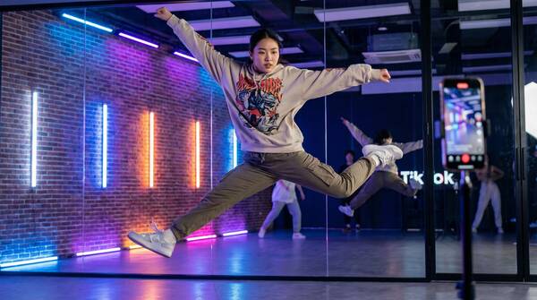 蜜桃视频舞蹈视频